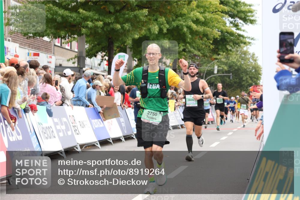 21.09.2025 - PSD Bank Halbmarathon Strokosch-Dieckow http://msf.ph/oto/8919264 21.09.2025 11:50:51 Ziel 2172, 2280, 2750, 2811, 2934, 3935 meine-sportfotos.de