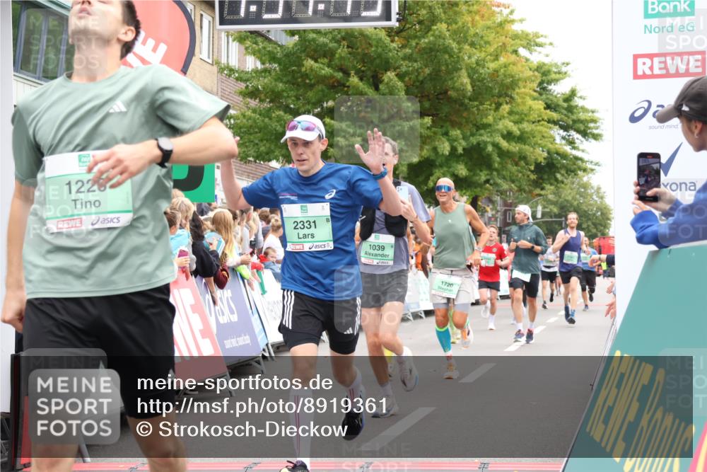 21.09.2025 - PSD Bank Halbmarathon Strokosch-Dieckow http://msf.ph/oto/8919361 21.09.2025 11:51:07 Ziel 1039, 1226, 1720, 2256, 2331, 2437, 2559, 2620, 2633, 3649, 3927 meine-sportfotos.de