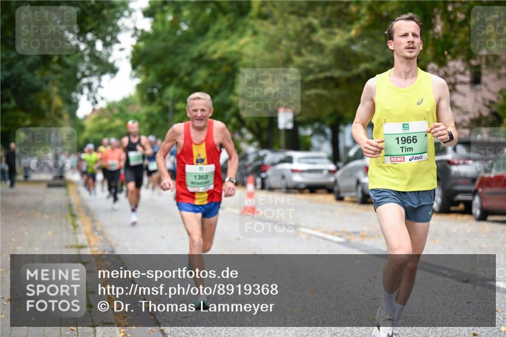 21.09.2025 - PSD Bank Halbmarathon Dr. Thomas Lammeyer http://msf.ph/oto/8919368 21.09.2025 10:37:27 Laufen 1363, 1966 meine-sportfotos.de