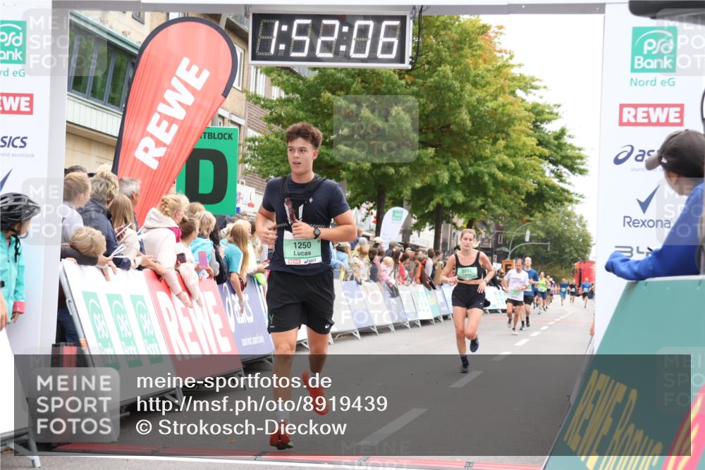 21.09.2025 - PSD Bank Halbmarathon Strokosch-Dieckow http://msf.ph/oto/8919439 21.09.2025 11:51:29 Ziel 1250, 1537, 2295, 2402, 2951 meine-sportfotos.de