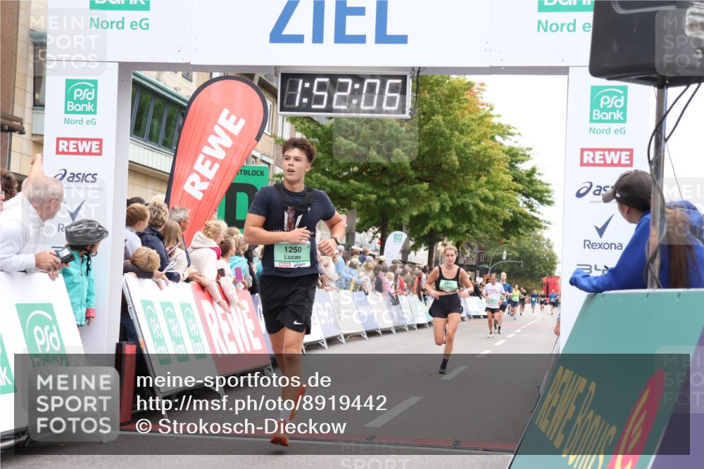 21.09.2025 - PSD Bank Halbmarathon Strokosch-Dieckow http://msf.ph/oto/8919442 21.09.2025 11:51:29 Ziel 1250, 1537, 2295, 2402, 2951 meine-sportfotos.de