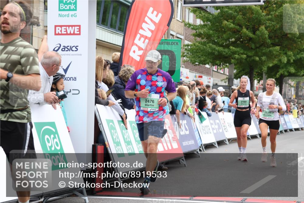 21.09.2025 - PSD Bank Halbmarathon Strokosch-Dieckow http://msf.ph/oto/8919533 21.09.2025 11:51:55 Ziel 1581, 1619, 2169, 2382, 2476, 2539, 2886, 2988 meine-sportfotos.de