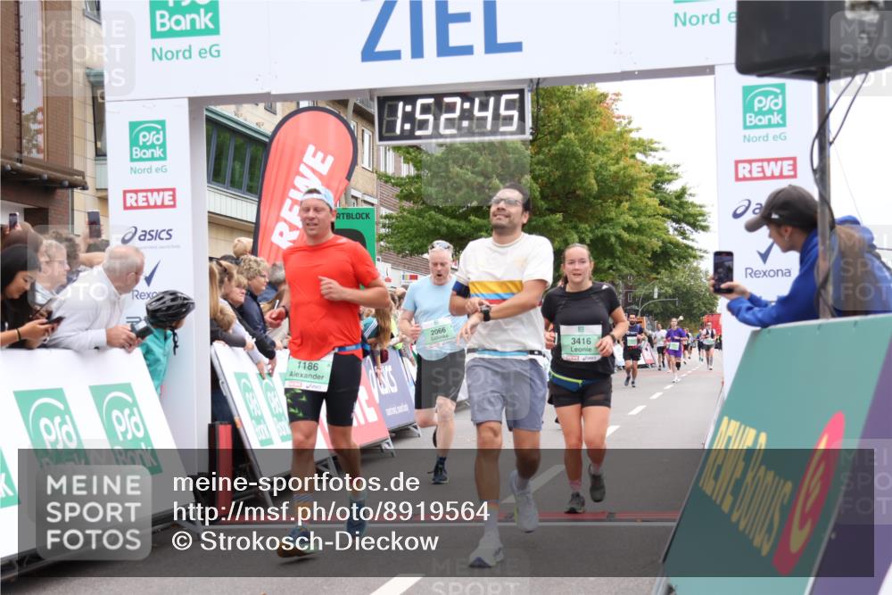 21.09.2025 - PSD Bank Halbmarathon Strokosch-Dieckow http://msf.ph/oto/8919564 21.09.2025 11:52:09 Ziel 1186, 1478, 2066, 2239, 2302, 3416, 4004 meine-sportfotos.de