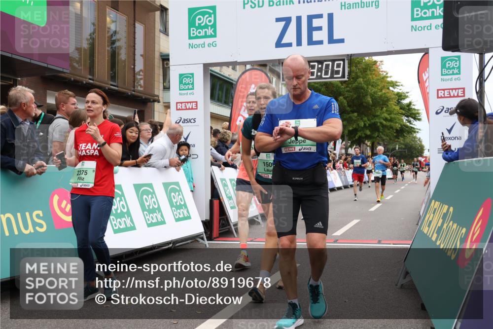 21.09.2025 - PSD Bank Halbmarathon Strokosch-Dieckow http://msf.ph/oto/8919678 21.09.2025 11:52:33 Ziel 1506, 1600, 2237, 2327, 2356, 2375, 2492, 2512, 2654, 2835, 4001 meine-sportfotos.de
