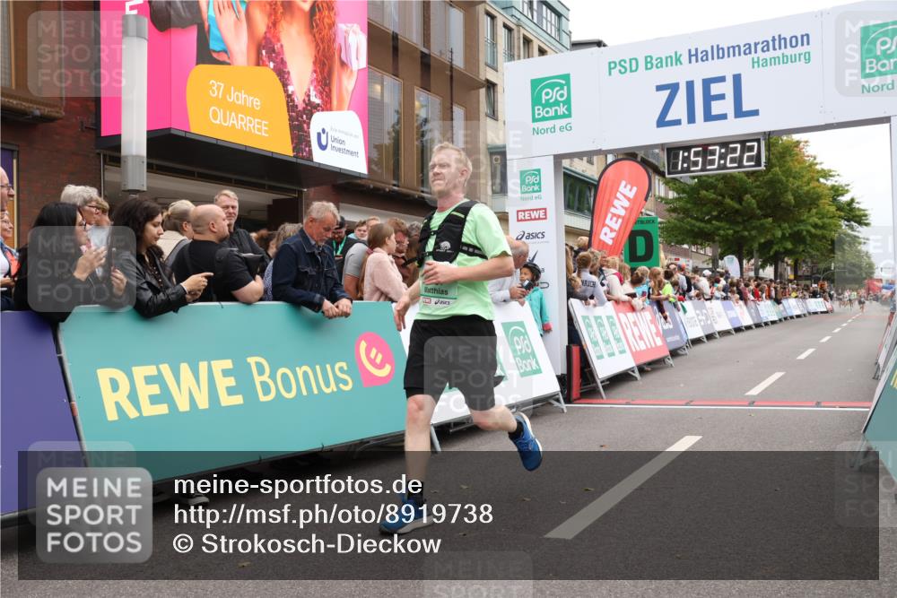 21.09.2025 - PSD Bank Halbmarathon Strokosch-Dieckow http://msf.ph/oto/8919738 21.09.2025 11:52:45 Ziel 2167, 2392, 2984, 4053 meine-sportfotos.de