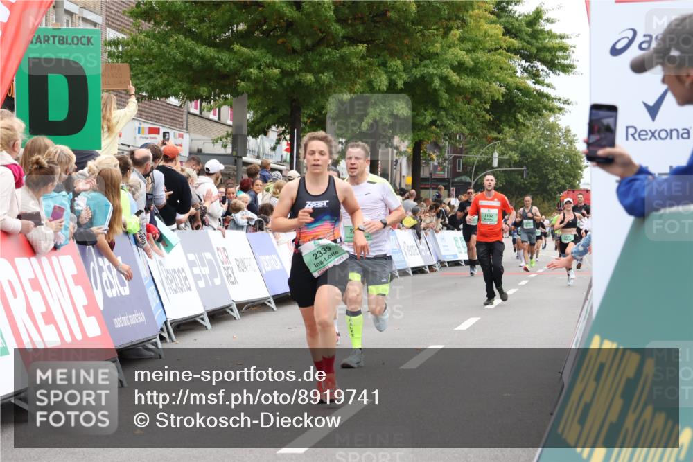21.09.2025 - PSD Bank Halbmarathon Strokosch-Dieckow http://msf.ph/oto/8919741 21.09.2025 11:52:59 Ziel 2228, 2301, 2305, 2339 meine-sportfotos.de