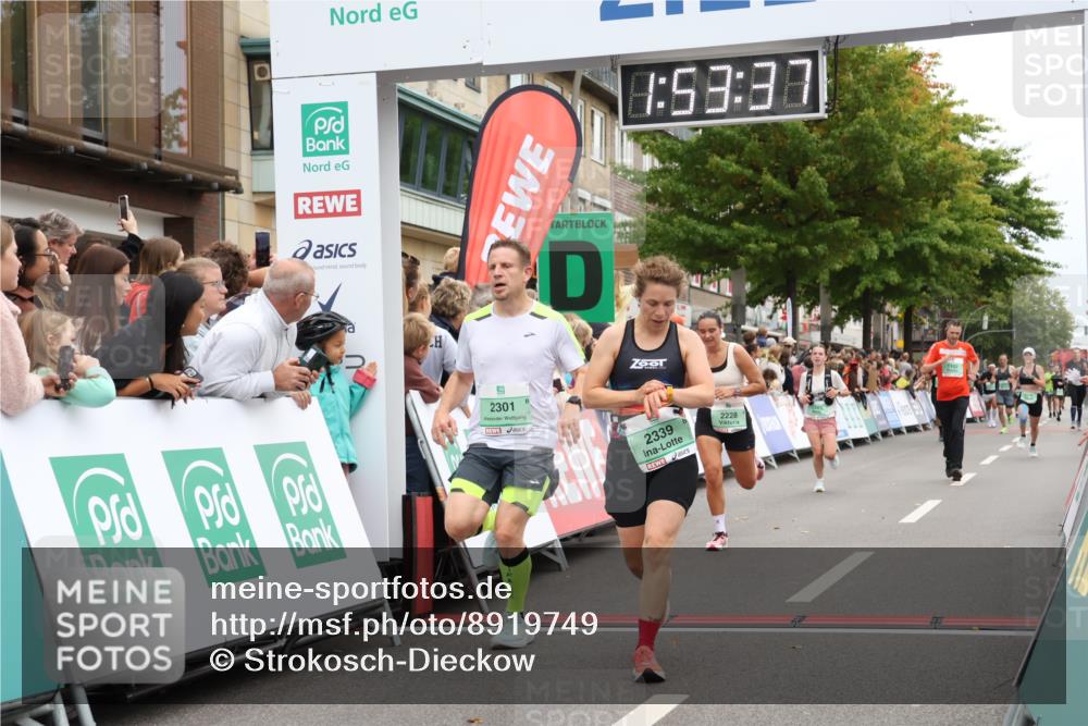 21.09.2025 - PSD Bank Halbmarathon Strokosch-Dieckow http://msf.ph/oto/8919749 21.09.2025 11:53:00 Ziel 1102, 2228, 2301, 2305, 2339 meine-sportfotos.de