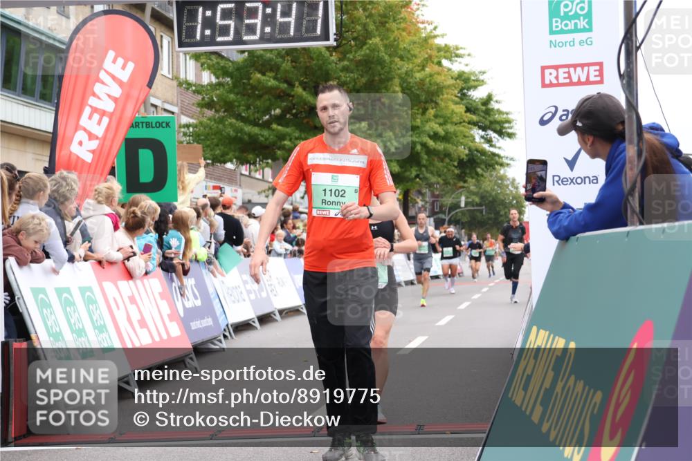 21.09.2025 - PSD Bank Halbmarathon Strokosch-Dieckow http://msf.ph/oto/8919775 21.09.2025 11:53:05 Ziel 1102, 1298, 1647, 2228, 2301, 2305, 2339 meine-sportfotos.de