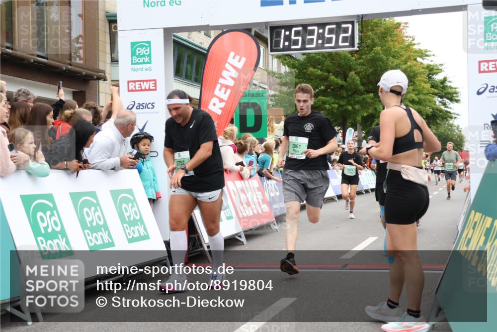 21.09.2025 - PSD Bank Halbmarathon Strokosch-Dieckow http://msf.ph/oto/8919804 21.09.2025 11:53:15 Ziel 1297, 1647, 2254, 2374, 2404, 2459, 2515, 2757, 2813, 2861, 3967 meine-sportfotos.de