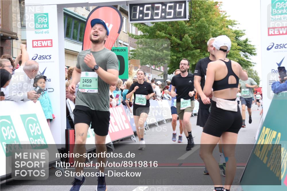 21.09.2025 - PSD Bank Halbmarathon Strokosch-Dieckow http://msf.ph/oto/8919816 21.09.2025 11:53:17 Ziel 1297, 1647, 2219, 2254, 2374, 2404, 2427, 2459, 2515, 2757, 2813, 2861, 3967 meine-sportfotos.de