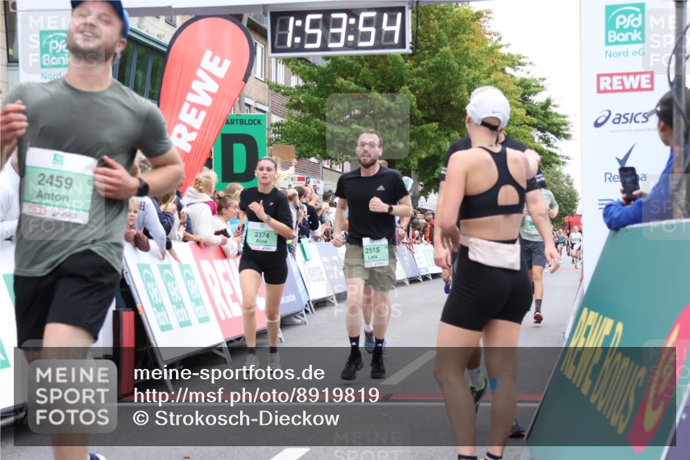 21.09.2025 - PSD Bank Halbmarathon Strokosch-Dieckow http://msf.ph/oto/8919819 21.09.2025 11:53:17 Ziel 1297, 1647, 2219, 2254, 2374, 2404, 2427, 2459, 2515, 2757, 2813, 2861, 3967 meine-sportfotos.de