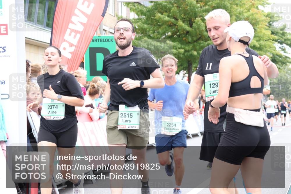 21.09.2025 - PSD Bank Halbmarathon Strokosch-Dieckow http://msf.ph/oto/8919825 21.09.2025 11:53:18 Ziel 1297, 2219, 2254, 2374, 2404, 2427, 2459, 2515, 2757, 2813, 2861, 3967 meine-sportfotos.de