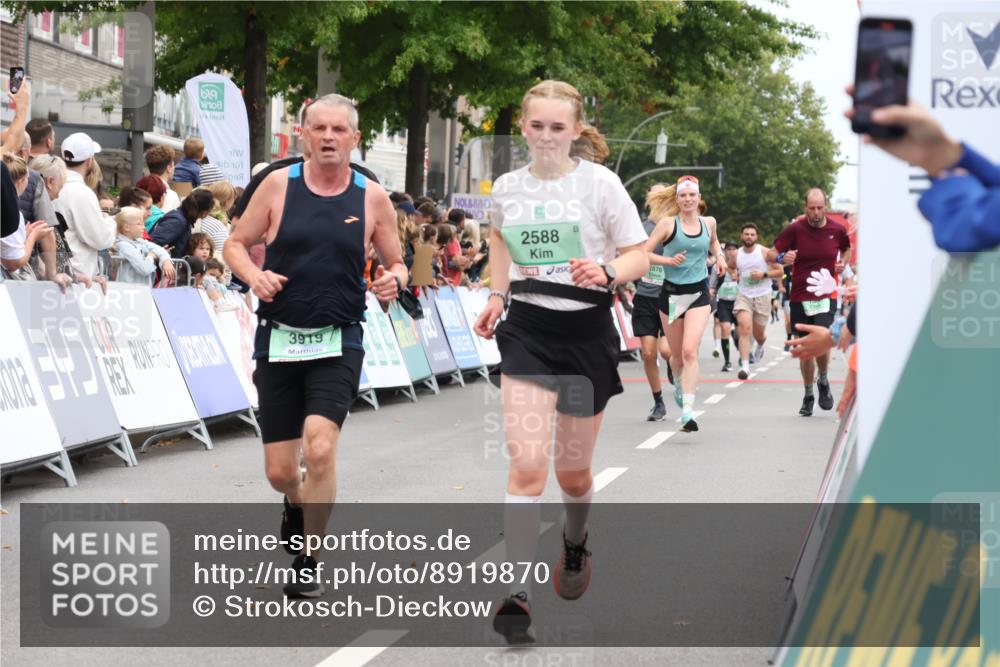 21.09.2025 - PSD Bank Halbmarathon Strokosch-Dieckow http://msf.ph/oto/8919870 21.09.2025 11:53:29 Ziel 1079, 2427, 2588, 2871, 3919, 4050 meine-sportfotos.de