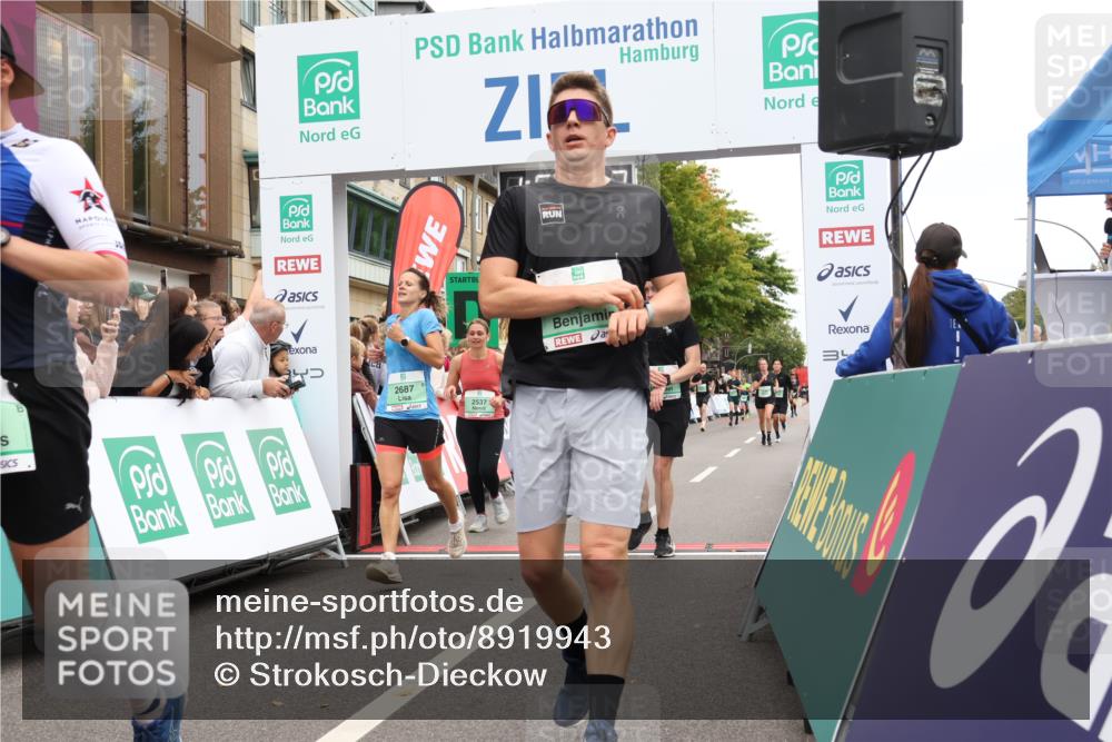 21.09.2025 - PSD Bank Halbmarathon Strokosch-Dieckow http://msf.ph/oto/8919943 21.09.2025 11:53:46 Ziel 1254, 1572, 1724, 2199, 2246, 2309, 2401, 2537, 2545, 2552, 2625, 2687, 2804, 3901, 3997 meine-sportfotos.de