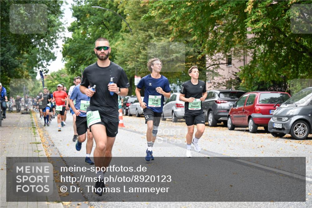 21.09.2025 - PSD Bank Halbmarathon Dr. Thomas Lammeyer http://msf.ph/oto/8920123 21.09.2025 10:38:45 Laufen 218, 232, 13, 1248, 1227, 4915 meine-sportfotos.de