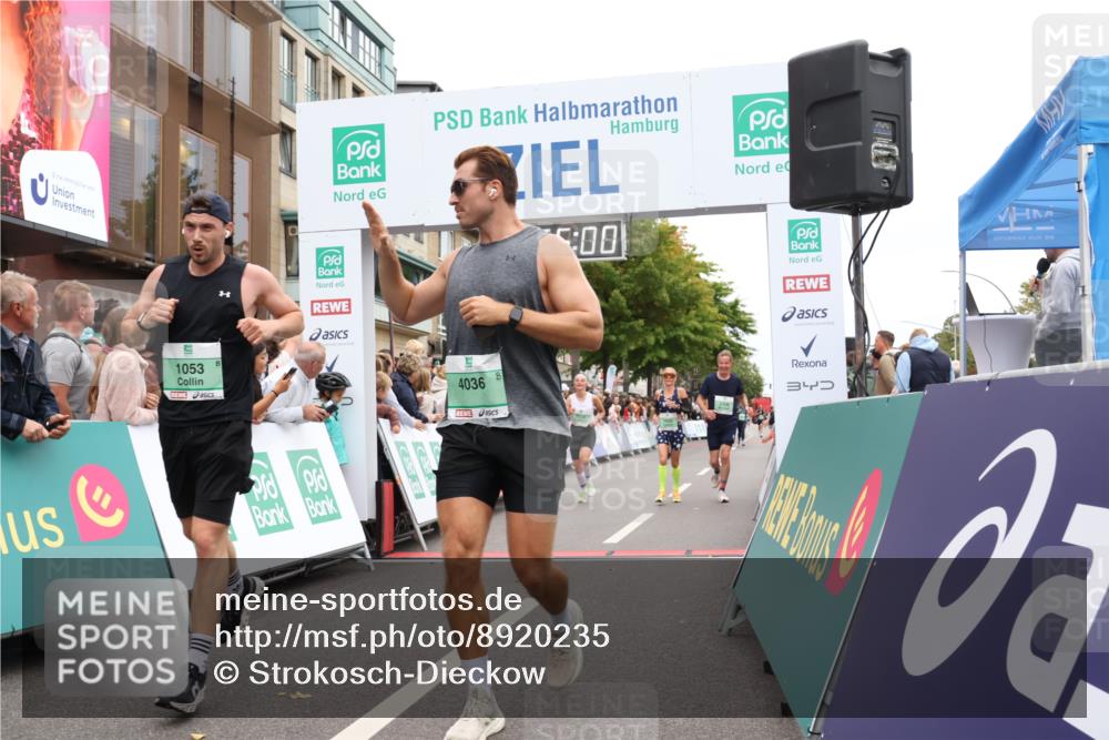 21.09.2025 - PSD Bank Halbmarathon Strokosch-Dieckow http://msf.ph/oto/8920235 21.09.2025 11:54:24 Ziel 1053, 1633, 1772, 2300, 2318, 2658, 2848, 4036 meine-sportfotos.de