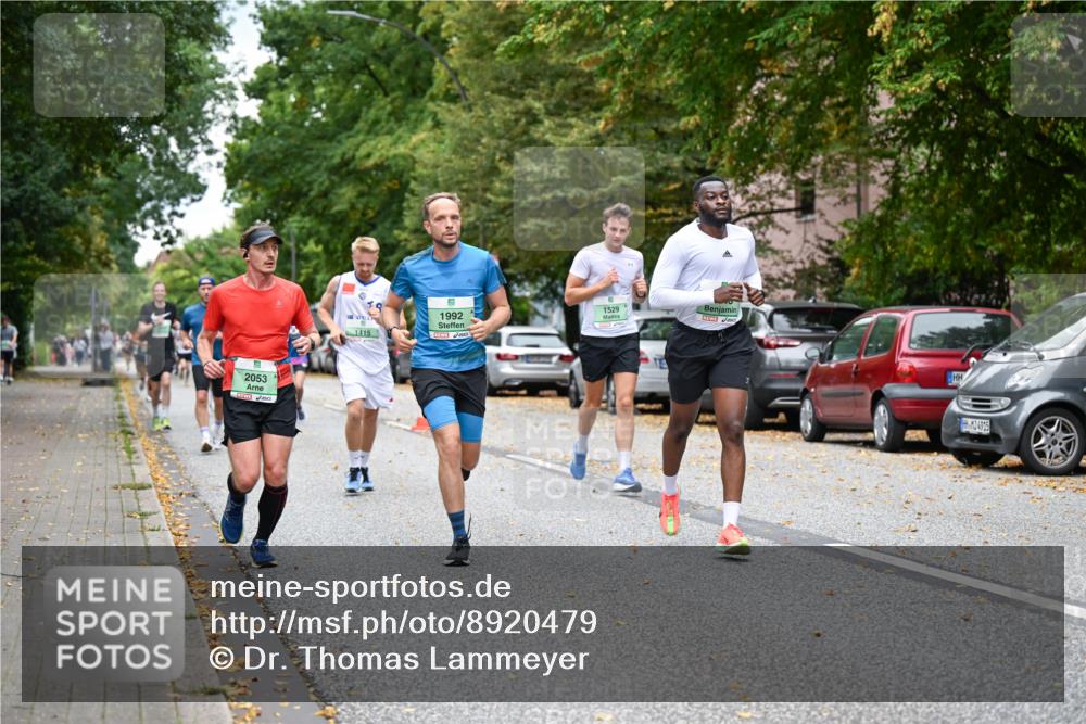 21.09.2025 - PSD Bank Halbmarathon Dr. Thomas Lammeyer http://msf.ph/oto/8920479 21.09.2025 10:39:17 Laufen 2053, 1415, 1992, 1529, 4915 meine-sportfotos.de