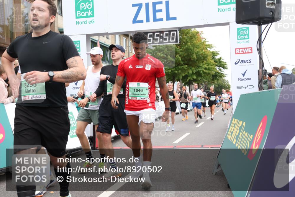 21.09.2025 - PSD Bank Halbmarathon Strokosch-Dieckow http://msf.ph/oto/8920502 21.09.2025 11:55:14 Ziel 1046, 1078, 2067, 2275, 2348, 2364, 2500, 2646, 3295, 3958, 3968, 4033 meine-sportfotos.de