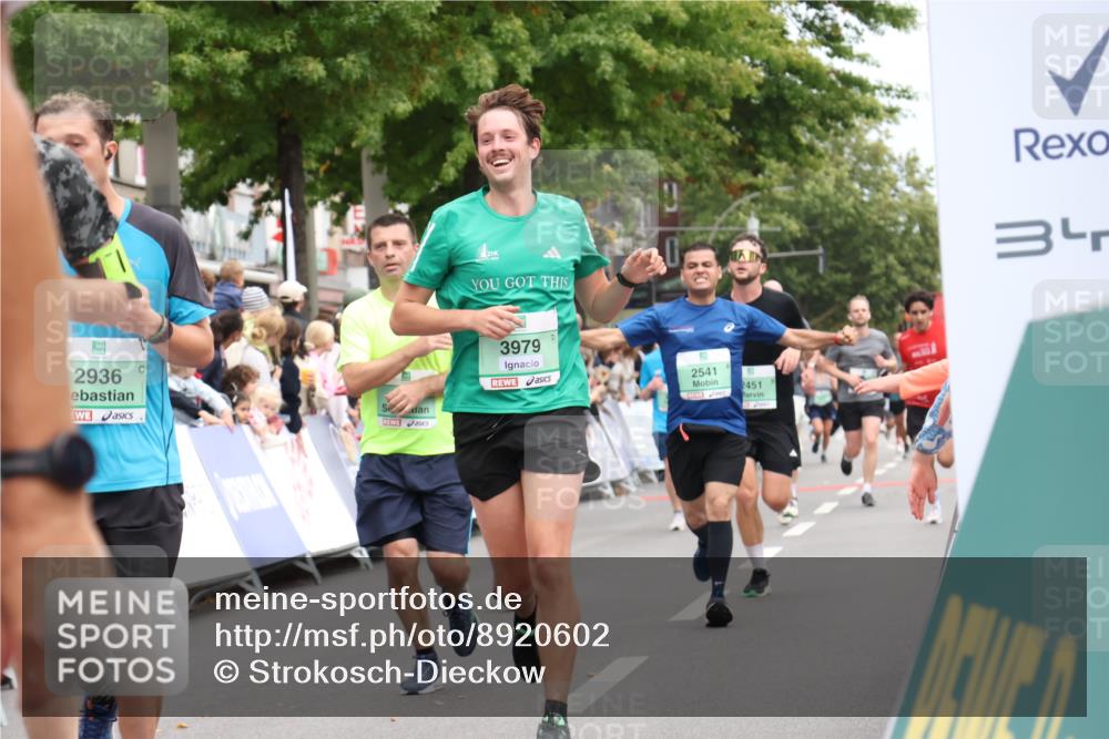 21.09.2025 - PSD Bank Halbmarathon Strokosch-Dieckow http://msf.ph/oto/8920602 21.09.2025 11:55:35 Ziel 1209, 1543, 1796, 2161, 2451, 2541, 2815, 2936, 3942, 3979, 4052 meine-sportfotos.de