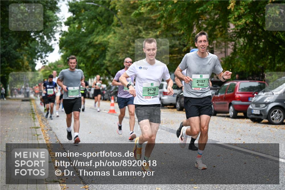 21.09.2025 - PSD Bank Halbmarathon Dr. Thomas Lammeyer http://msf.ph/oto/8920618 21.09.2025 10:39:32 Laufen 4037, 2178, 2157 meine-sportfotos.de