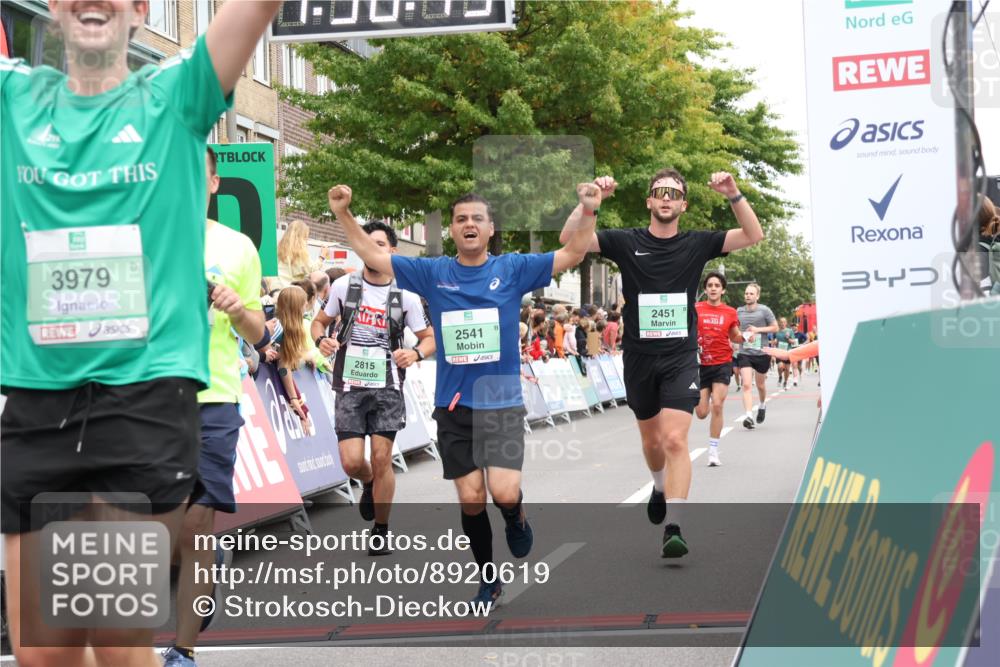 21.09.2025 - PSD Bank Halbmarathon Strokosch-Dieckow http://msf.ph/oto/8920619 21.09.2025 11:55:38 Ziel 1209, 1543, 1796, 2451, 2541, 2815, 2862, 2936, 3942, 3979, 4052 meine-sportfotos.de