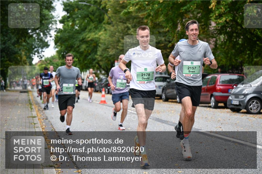 21.09.2025 - PSD Bank Halbmarathon Dr. Thomas Lammeyer http://msf.ph/oto/8920620 21.09.2025 10:39:32 Laufen 4037, 1956, 2178, 2157 meine-sportfotos.de