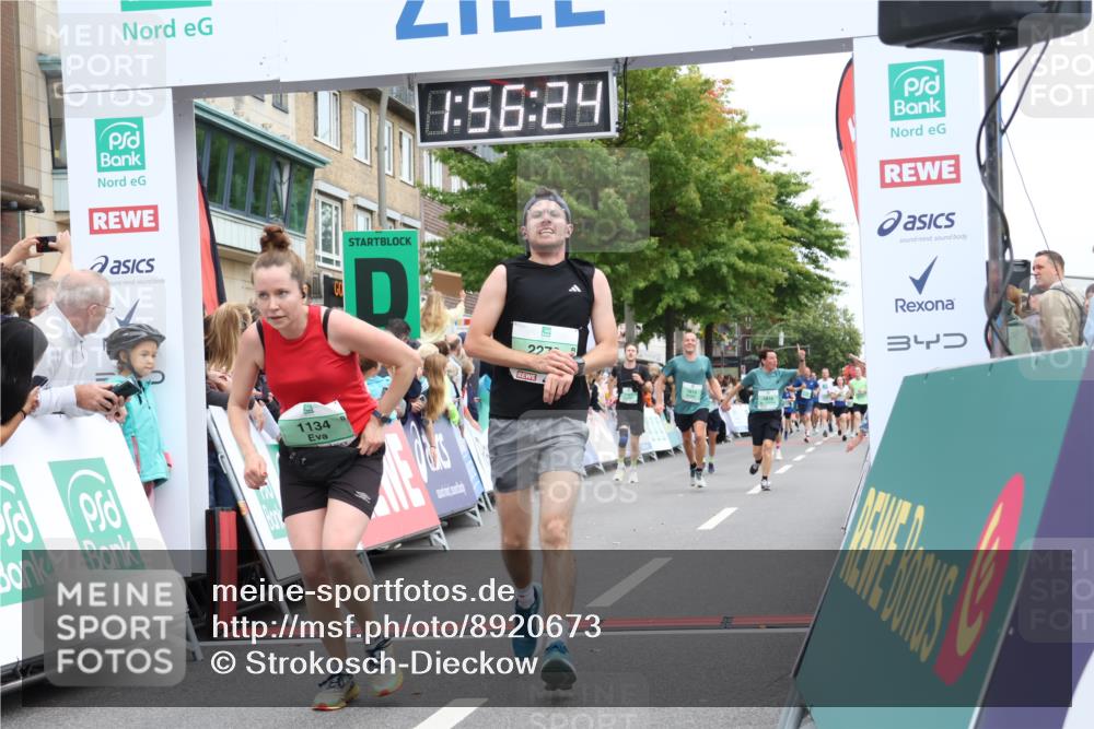 21.09.2025 - PSD Bank Halbmarathon Strokosch-Dieckow http://msf.ph/oto/8920673 21.09.2025 11:55:48 Ziel 1134, 1818, 1819, 2273, 2587, 2673, 2680, 2862 meine-sportfotos.de