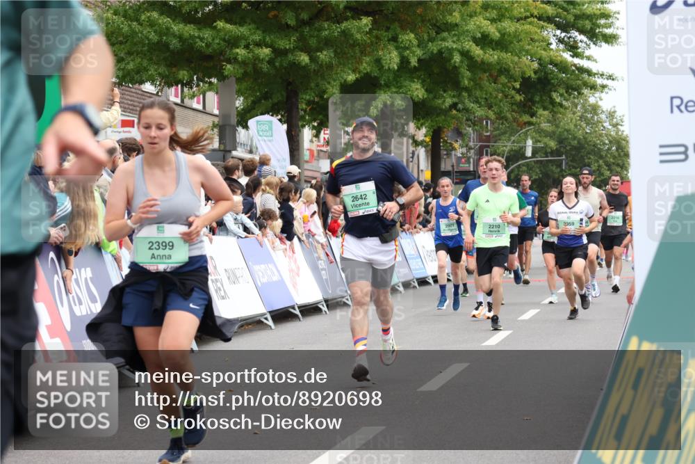 21.09.2025 - PSD Bank Halbmarathon Strokosch-Dieckow http://msf.ph/oto/8920698 21.09.2025 11:55:53 Ziel 1134, 1818, 1819, 2210, 2273, 2399, 2587, 2642, 3959 meine-sportfotos.de