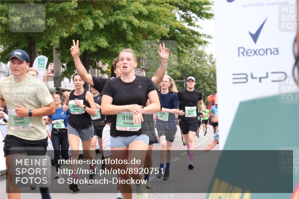 21.09.2025 - PSD Bank Halbmarathon Strokosch-Dieckow http://msf.ph/oto/8920751 21.09.2025 11:56:05 Ziel 1038, 1124, 1133, 1273, 1536, 1568, 2210, 2218, 2456, 2488, 2626, 2636, 2678, 2792, 2829, 2901, 3100, 3166, 3903, 3959, 4062 meine-sportfotos.de