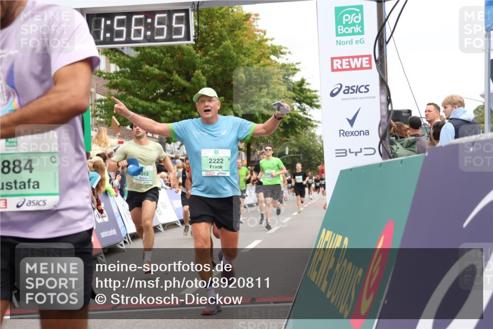 21.09.2025 - PSD Bank Halbmarathon Strokosch-Dieckow http://msf.ph/oto/8920811 21.09.2025 11:56:19 Ziel 1615, 2187, 2222, 2884, 2954, 3101, 3743, 3943, 3947, 3996, 4013 meine-sportfotos.de