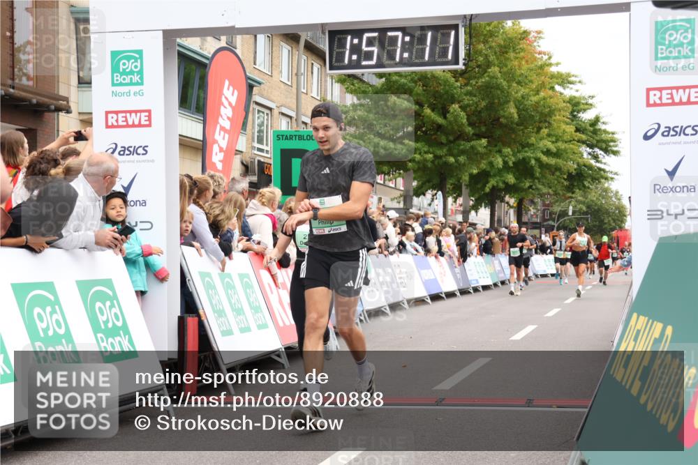 21.09.2025 - PSD Bank Halbmarathon Strokosch-Dieckow http://msf.ph/oto/8920888 21.09.2025 11:56:35 Ziel 2258, 2569, 2746, 2793, 2878, 2932 meine-sportfotos.de