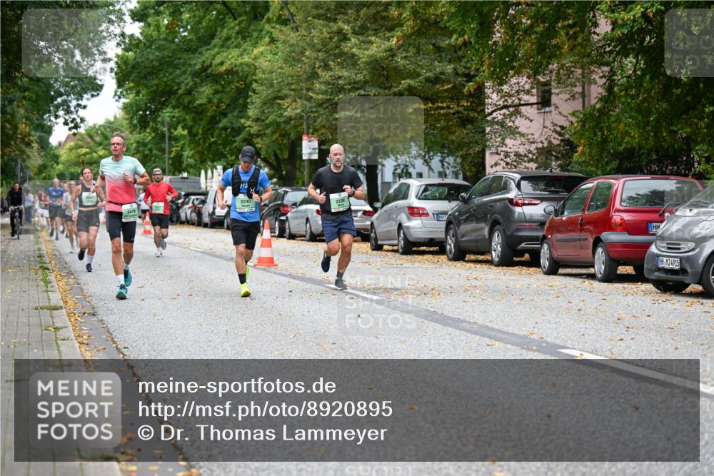 21.09.2025 - PSD Bank Halbmarathon Dr. Thomas Lammeyer http://msf.ph/oto/8920895 21.09.2025 10:40:07 Laufen 2307, 2478, 12, 2240, 2239, 4915 meine-sportfotos.de