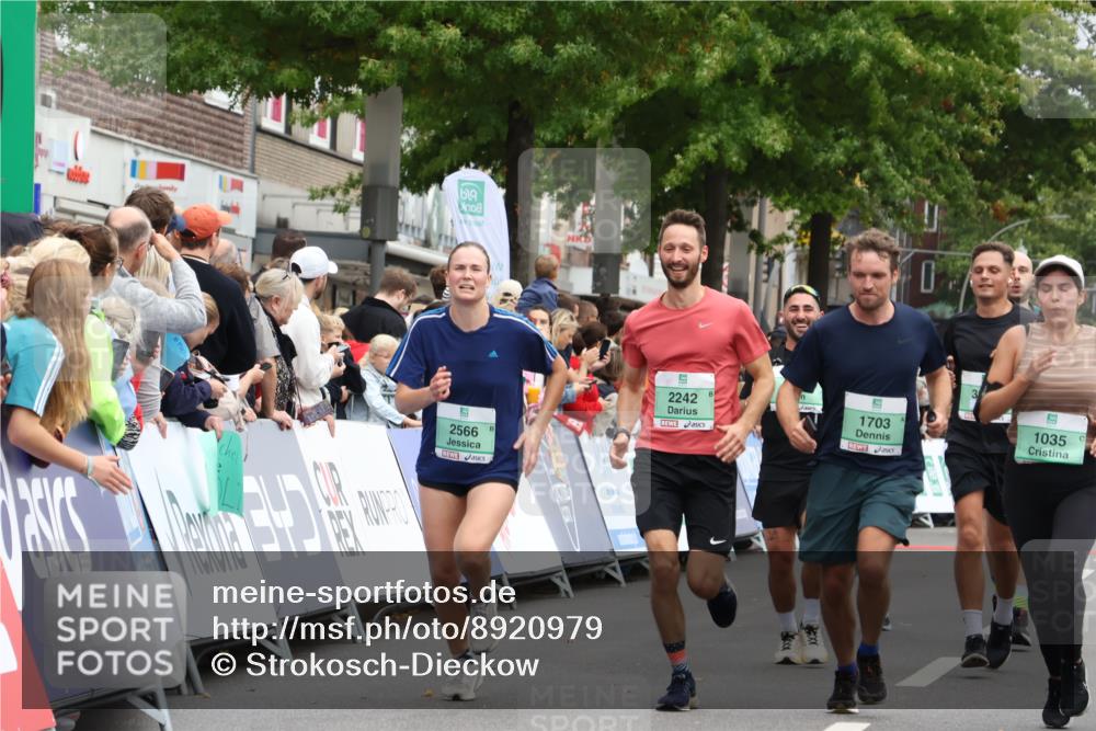 21.09.2025 - PSD Bank Halbmarathon Strokosch-Dieckow http://msf.ph/oto/8920979 21.09.2025 11:57:07 Ziel 1035, 1393, 1453, 1703, 2242, 2411, 2566, 2659, 3209, 3939, 3988, 4056 meine-sportfotos.de