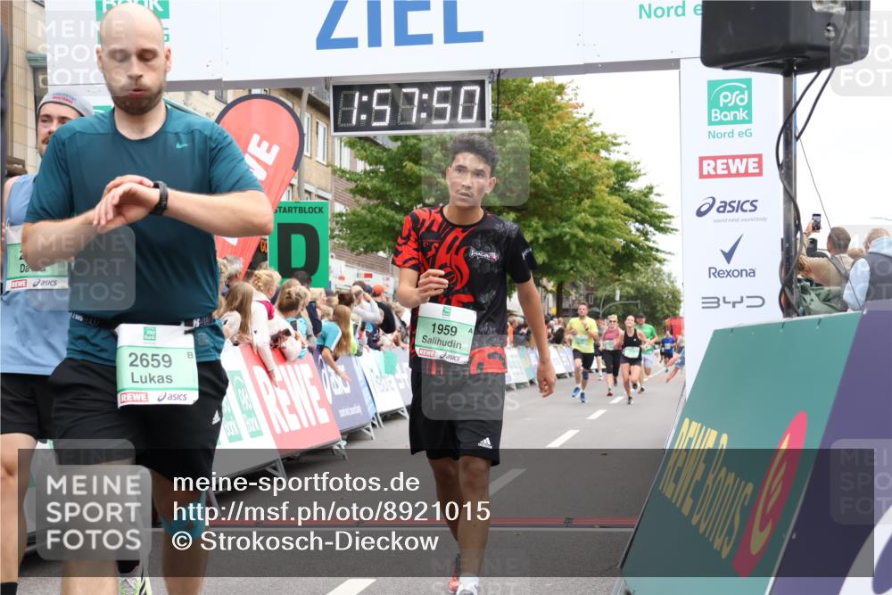 21.09.2025 - PSD Bank Halbmarathon Strokosch-Dieckow http://msf.ph/oto/8921015 21.09.2025 11:57:14 Ziel 1035, 1393, 1703, 1959, 2197, 2242, 2566, 2649, 2659, 3209, 3988 meine-sportfotos.de