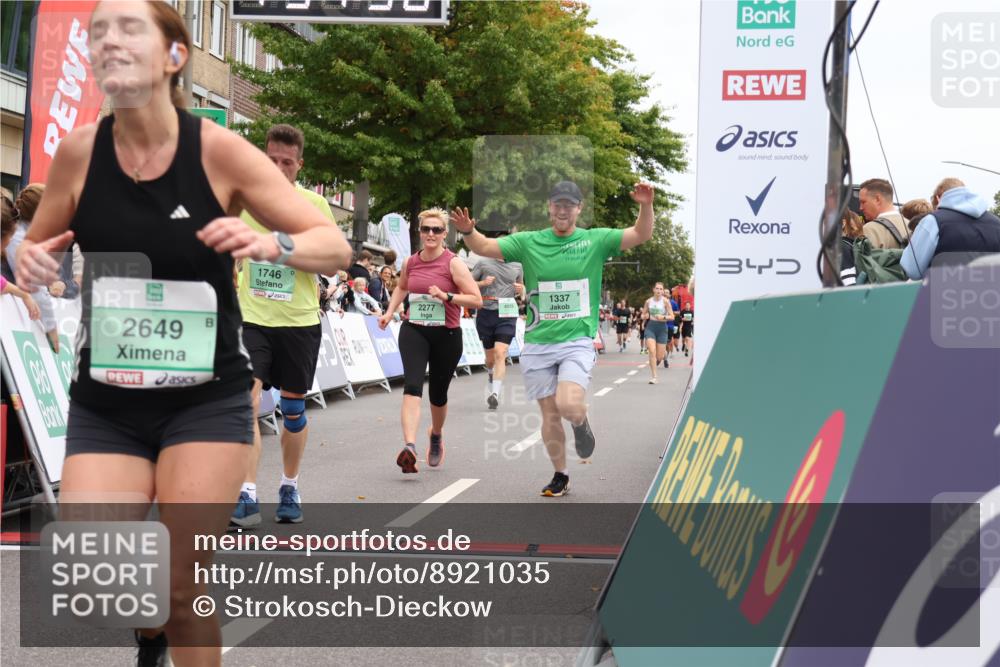 21.09.2025 - PSD Bank Halbmarathon Strokosch-Dieckow http://msf.ph/oto/8921035 21.09.2025 11:57:19 Ziel 1337, 1746, 1959, 2197, 2277, 2649, 2659, 3110, 3988, 4025 meine-sportfotos.de
