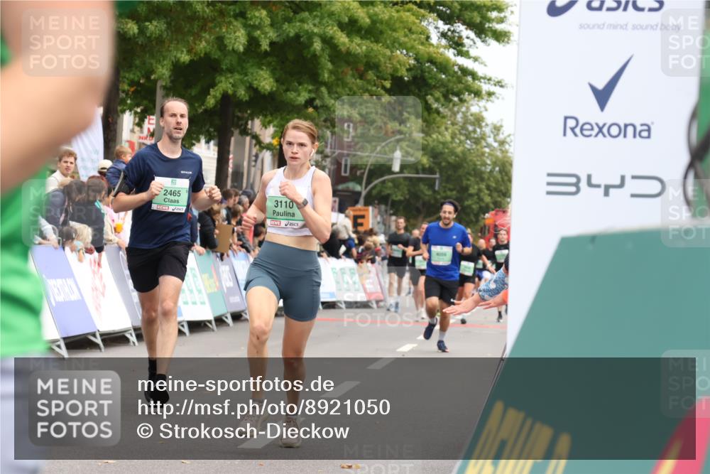 21.09.2025 - PSD Bank Halbmarathon Strokosch-Dieckow http://msf.ph/oto/8921050 21.09.2025 11:57:22 Ziel 1337, 1746, 2277, 2465, 2649, 3110, 4025 meine-sportfotos.de