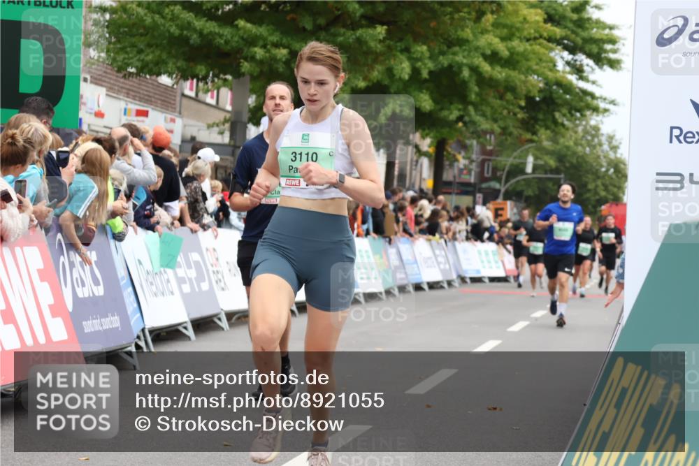 21.09.2025 - PSD Bank Halbmarathon Strokosch-Dieckow http://msf.ph/oto/8921055 21.09.2025 11:57:24 Ziel 1337, 1746, 2277, 2465, 2649, 3110, 4025 meine-sportfotos.de