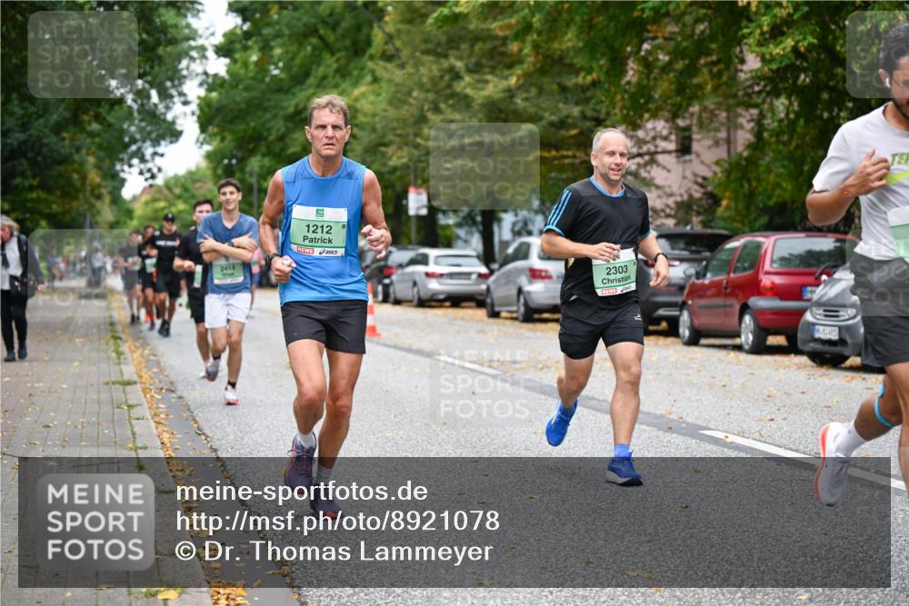 21.09.2025 - PSD Bank Halbmarathon Dr. Thomas Lammeyer http://msf.ph/oto/8921078 21.09.2025 10:40:29 Laufen 2414, 1212, 2303 meine-sportfotos.de
