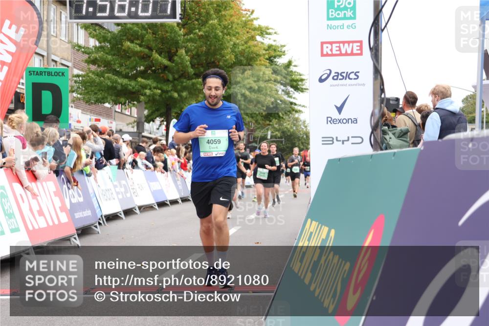 21.09.2025 - PSD Bank Halbmarathon Strokosch-Dieckow http://msf.ph/oto/8921080 21.09.2025 11:57:30 Ziel 2465, 2592, 2598, 3110, 4025, 4059 meine-sportfotos.de