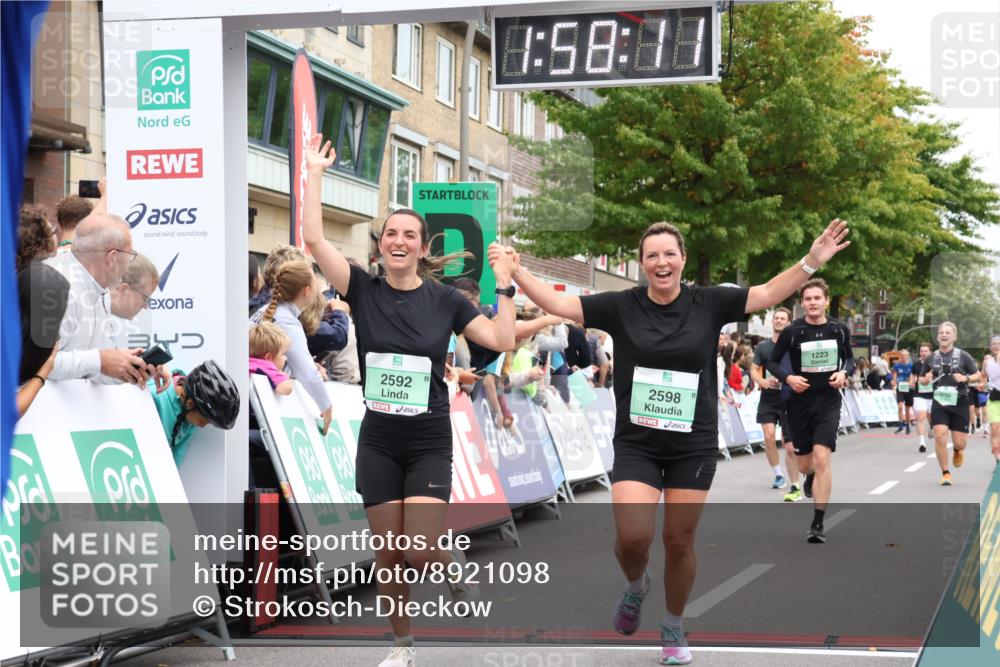 21.09.2025 - PSD Bank Halbmarathon Strokosch-Dieckow http://msf.ph/oto/8921098 21.09.2025 11:57:34 Ziel 1223, 2319, 2592, 2598, 3945, 4059 meine-sportfotos.de