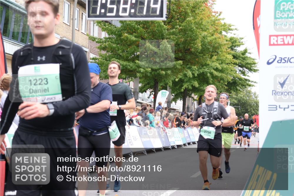 21.09.2025 - PSD Bank Halbmarathon Strokosch-Dieckow http://msf.ph/oto/8921116 21.09.2025 11:57:38 Ziel 1223, 1397, 2319, 2592, 2598, 2756, 3945, 4059, 4061 meine-sportfotos.de