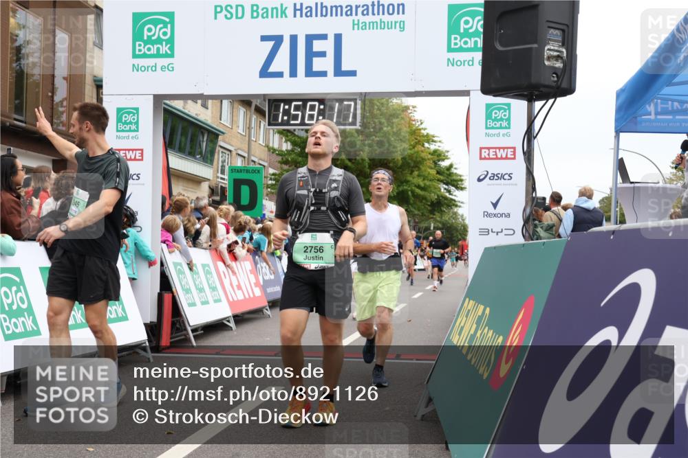 21.09.2025 - PSD Bank Halbmarathon Strokosch-Dieckow http://msf.ph/oto/8921126 21.09.2025 11:57:40 Ziel 1223, 1397, 2319, 2592, 2598, 2756, 3945, 4061 meine-sportfotos.de