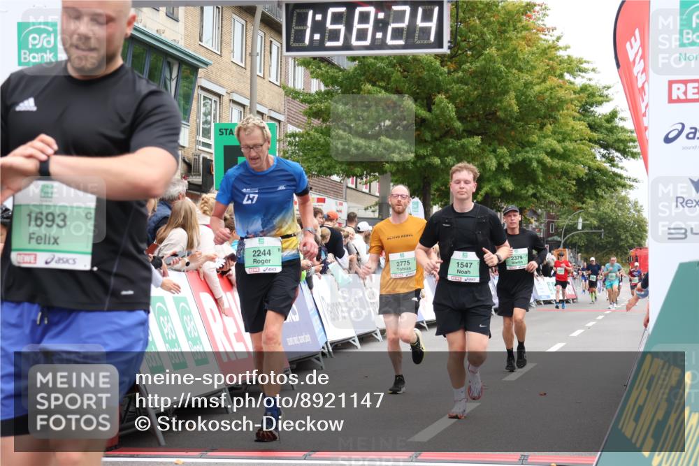 21.09.2025 - PSD Bank Halbmarathon Strokosch-Dieckow http://msf.ph/oto/8921147 21.09.2025 11:57:47 Ziel 1397, 1547, 1693, 2244, 2379, 2756, 2775, 4061 meine-sportfotos.de