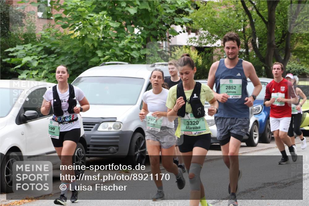 21.09.2025 - PSD Bank Halbmarathon Luisa Fischer http://msf.ph/oto/8921170 21.09.2025 12:03:17 Laufen 599, 2873, 3320, 2852 meine-sportfotos.de