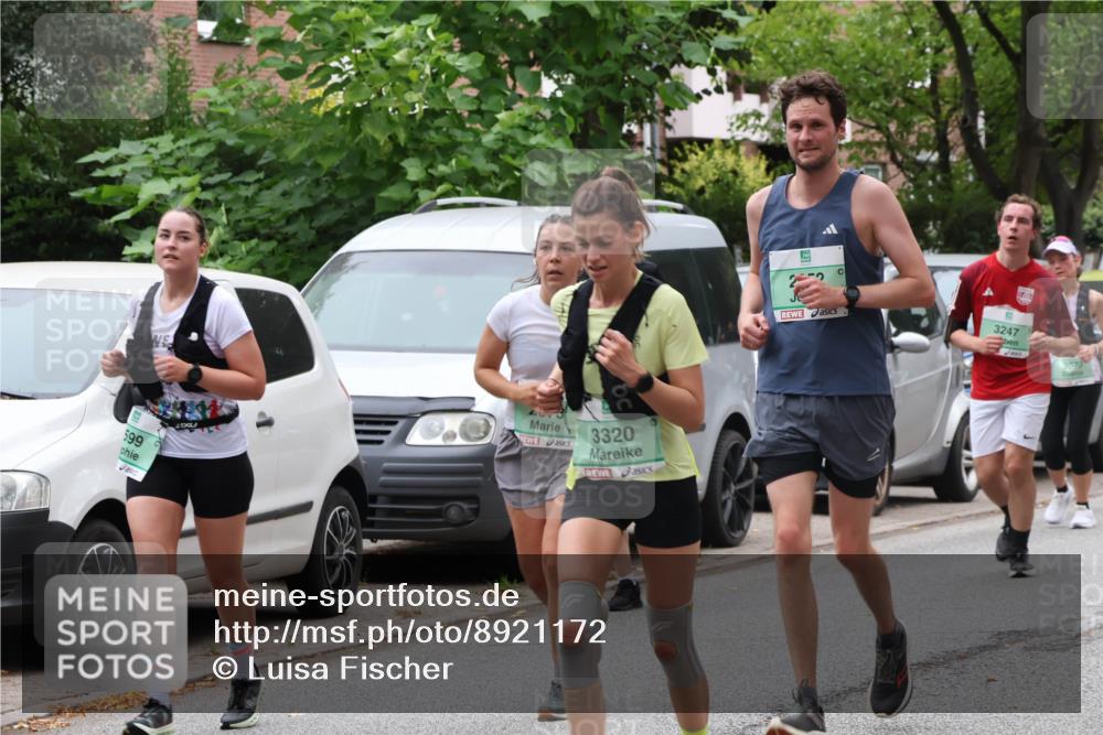 21.09.2025 - PSD Bank Halbmarathon Luisa Fischer http://msf.ph/oto/8921172 21.09.2025 12:03:17 Laufen 599, 3320, 3247, 3070 meine-sportfotos.de