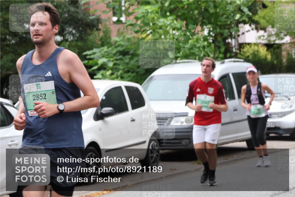 21.09.2025 - PSD Bank Halbmarathon Luisa Fischer http://msf.ph/oto/8921189 21.09.2025 12:03:19 Laufen 2852, 3247, 410 meine-sportfotos.de