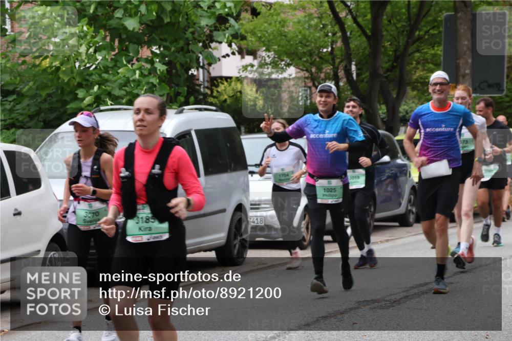 21.09.2025 - PSD Bank Halbmarathon Luisa Fischer http://msf.ph/oto/8921200 21.09.2025 12:03:21 Laufen 3070, 3185, 418, 1704, 1025, 3019 meine-sportfotos.de