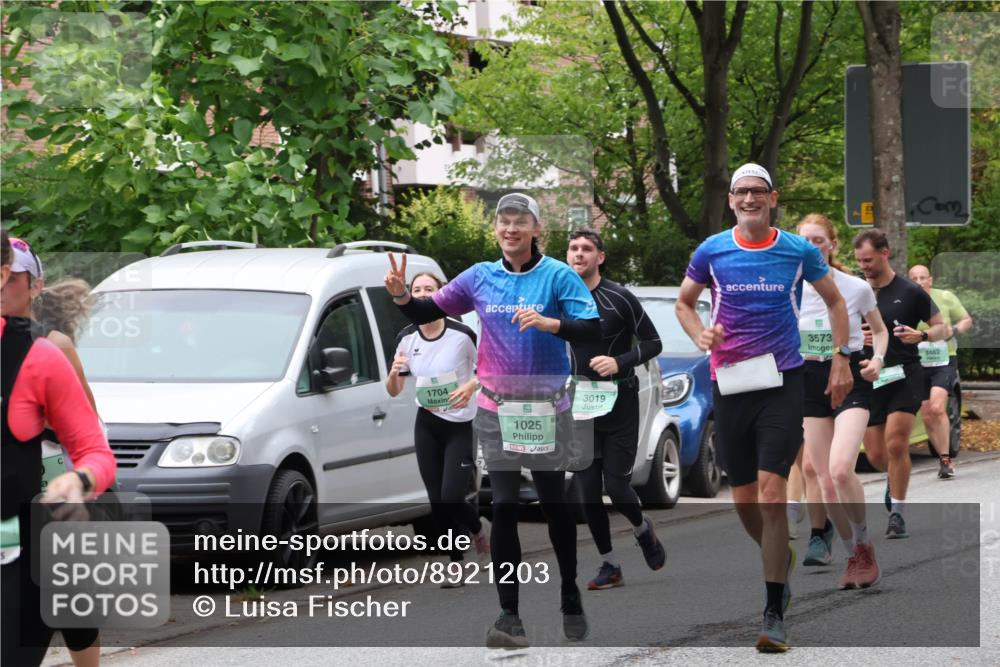 21.09.2025 - PSD Bank Halbmarathon Luisa Fischer http://msf.ph/oto/8921203 21.09.2025 12:03:22 Laufen 1704, 1025, 3019, 3573, 3462 meine-sportfotos.de