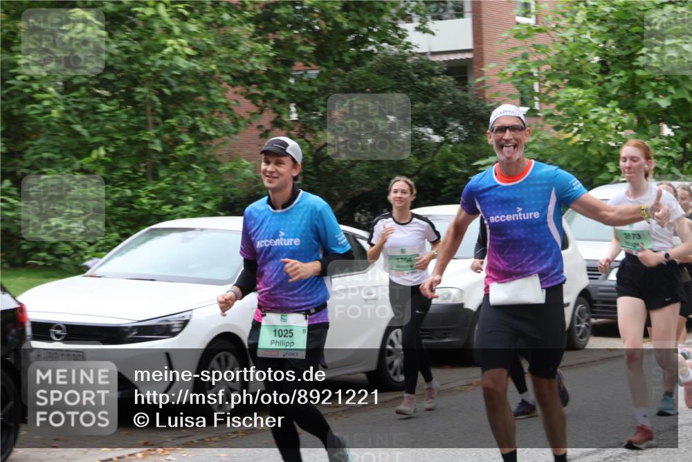 21.09.2025 - PSD Bank Halbmarathon Luisa Fischer http://msf.ph/oto/8921221 21.09.2025 12:03:25 Laufen 1704, 1199, 1025, 3573 meine-sportfotos.de