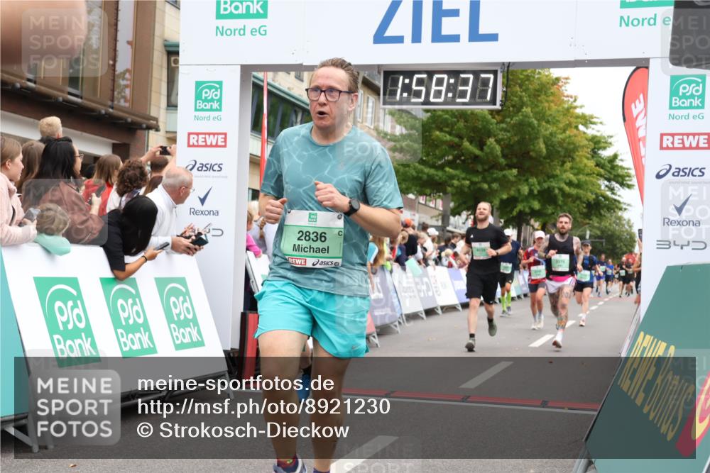 21.09.2025 - PSD Bank Halbmarathon Strokosch-Dieckow http://msf.ph/oto/8921230 21.09.2025 11:58:00 Ziel 1158, 2546, 2586, 2836, 3375, 4024, 4039 meine-sportfotos.de
